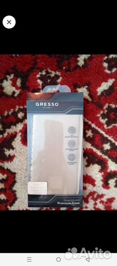 Чехлы на телефон