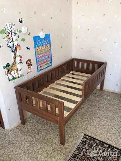 Детские кроватки-домики