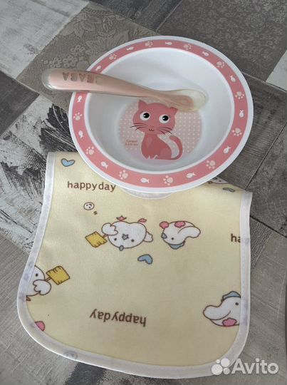 Детская посуда / контейнер Avent / слюнявчик