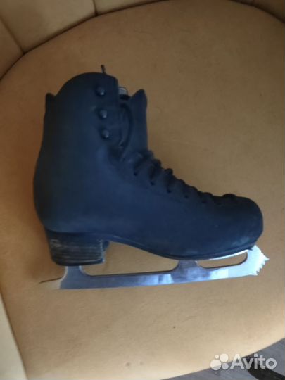 Фигурные коньки risport 205