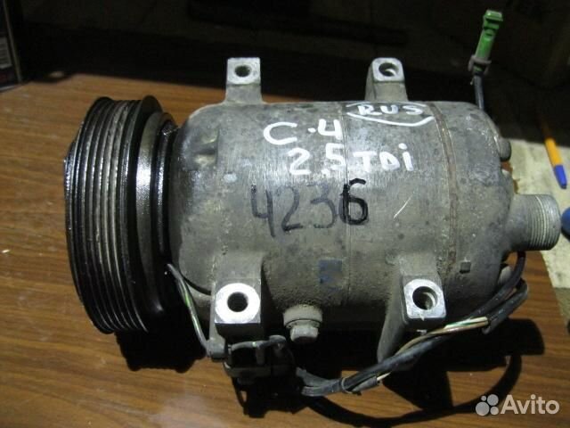 Компрессор системы кондиционирования Audi 100