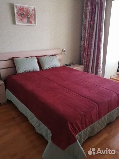 Покрывало и наволочки на кровать