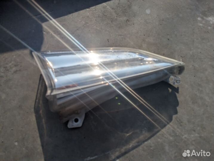 Габарит Nissan Leaf ZE0 EM61 Лев. Перед