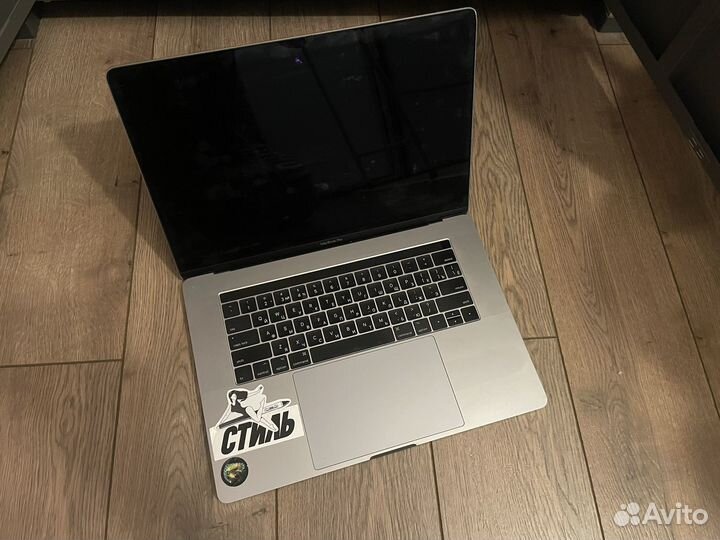 Apple macbook pro 15 2017