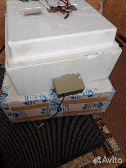 Инкубатор для яиц автоматический бу