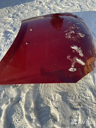 Капот на LADA priora