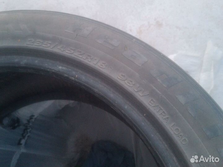 Habilead HF330 235/45 R18 98W