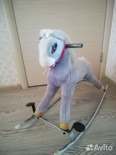 Лошадь качалка