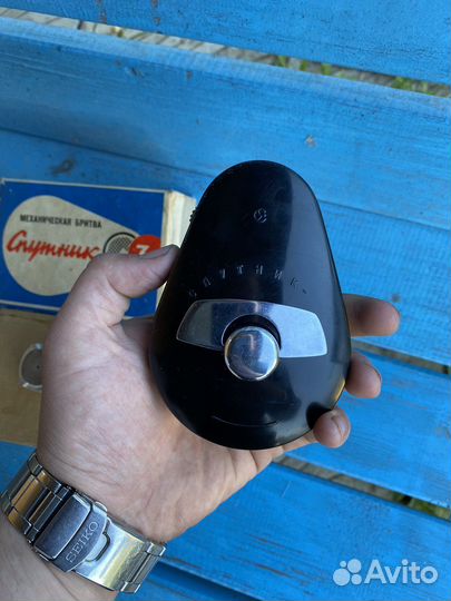 Механическая бритва спутник