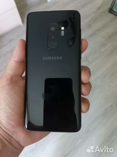 Телефон Samsung galaxy s9 plus