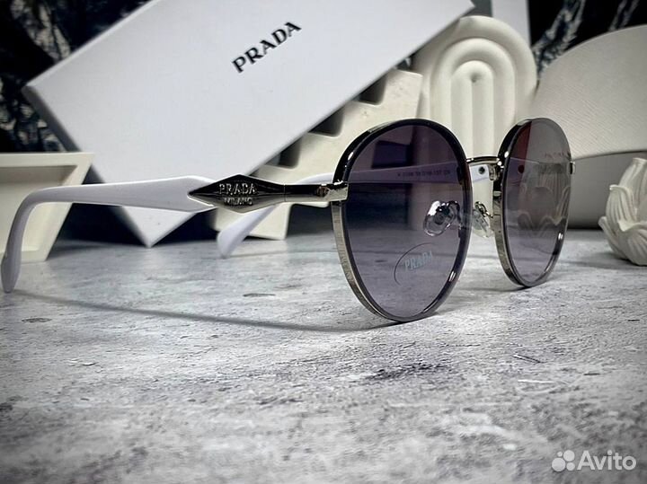 Очки Prada круглые+комплект