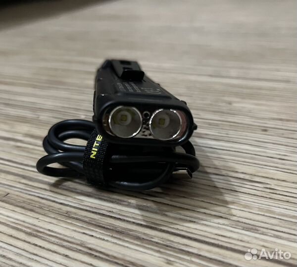 Nitecore edc27 uhi