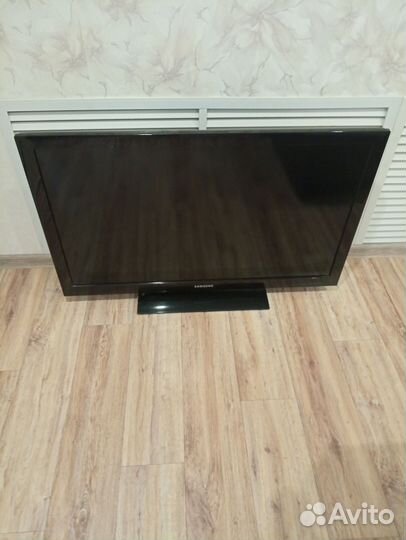 Телевизор ЖК на запчасти