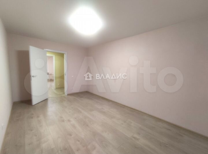 4-к. квартира, 110 м², 1/4 эт.