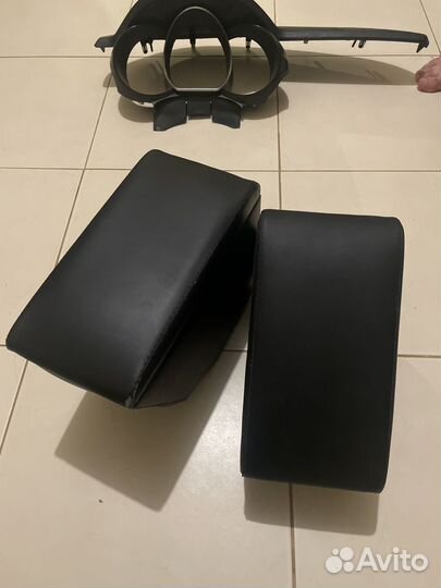 Подлокотник