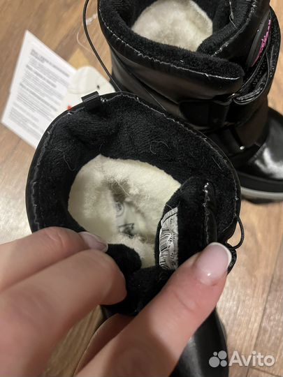Ботинки зимние новые 29