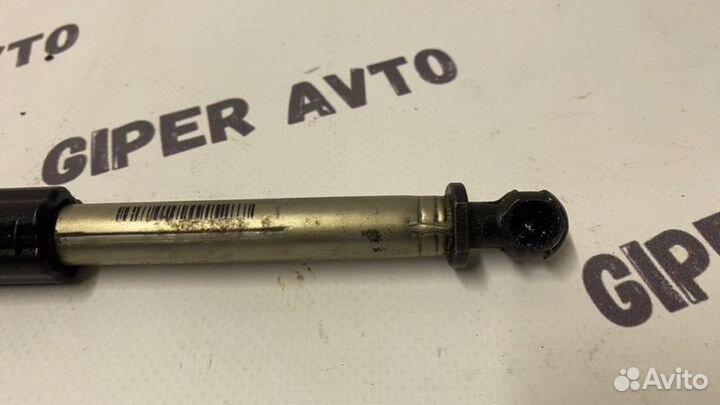 Амортизатор крышки багажника Land Rover Discovery