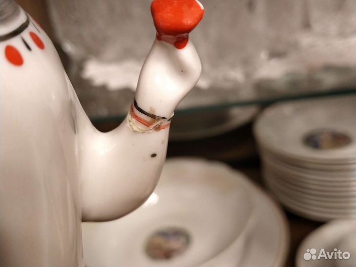Фарфоровая статуэтка 
