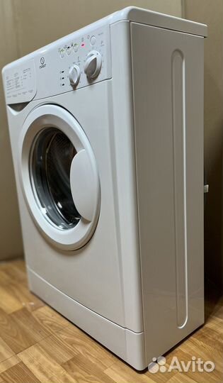 Стиральная машинка indesit