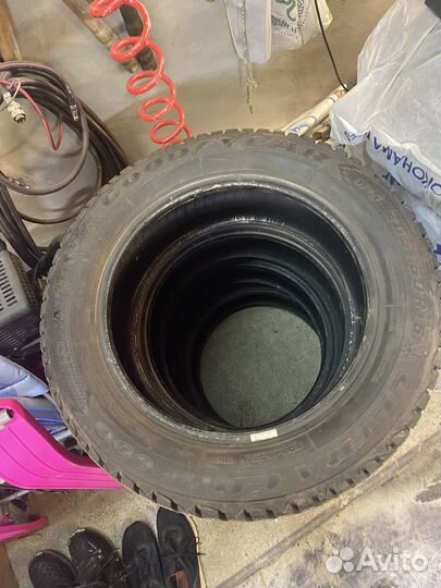 Goodyear Ultragrip 600 205/60 R16