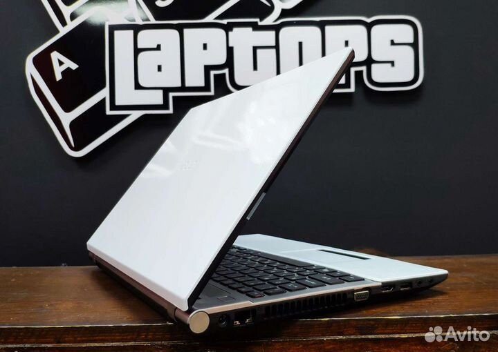 Белый ноутбук acer (i5-3210m,gt630m,8gb)