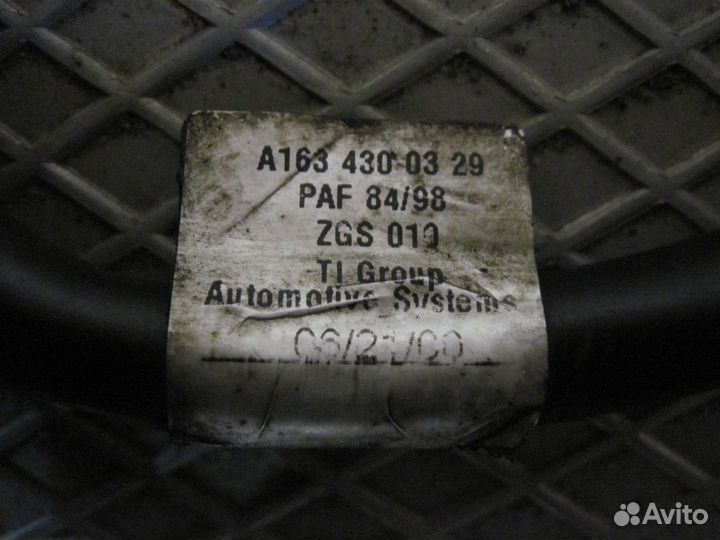 Вакуумная трубка Мерседес 4.3 бензин