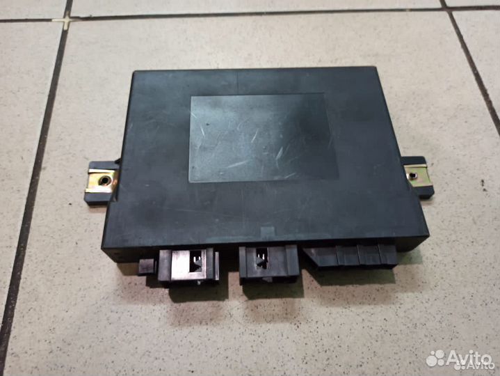 Блок управления центральным замком Mercedes-Benz W