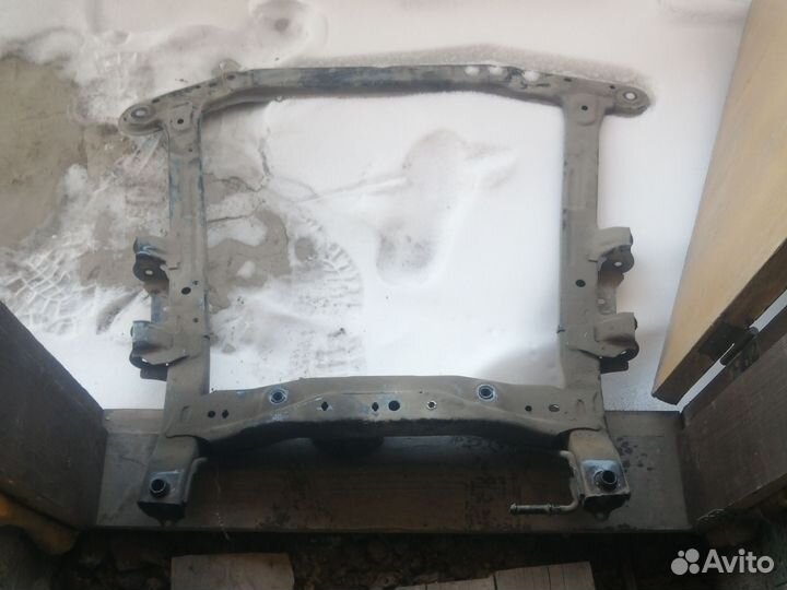 Подрамник nissan almera G 15