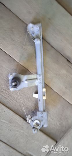 Стекло подъёмник лагуна 2 задний правый