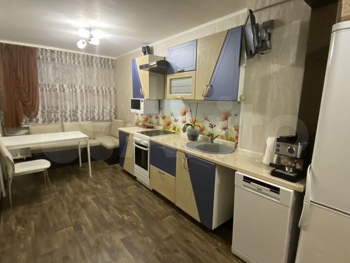 2-к. квартира, 60 м², 1/5 эт.