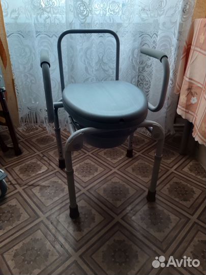 Санитарный стул туалет новый