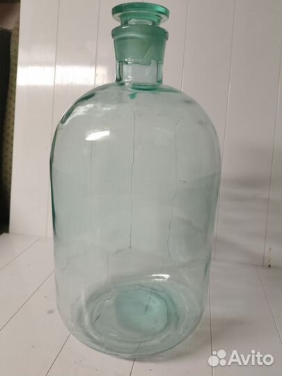 Бутыль стеклянная старинная