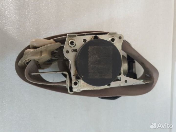 Ремень безопасности передний левый Toyota Camry