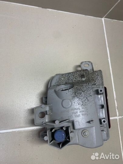 Фонарь в бампер задний левый Toyota Land Cruiser