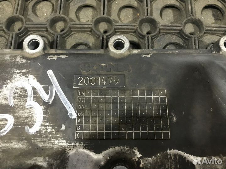 Крышка масляного радиатора Scania 5-series