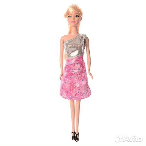 Кукла в машине