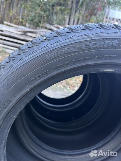 Winter Tact UG 4 205/50 R17