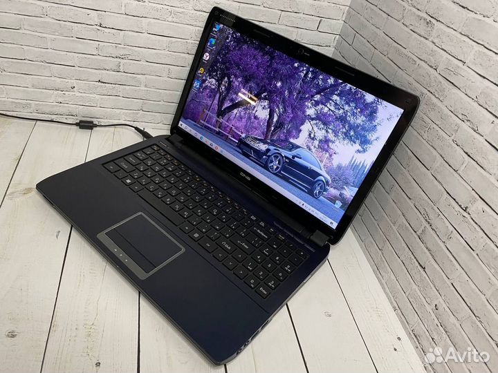 Игровой ноутбук DNS i7/12Gb/2видеокарты/SSD+HDD