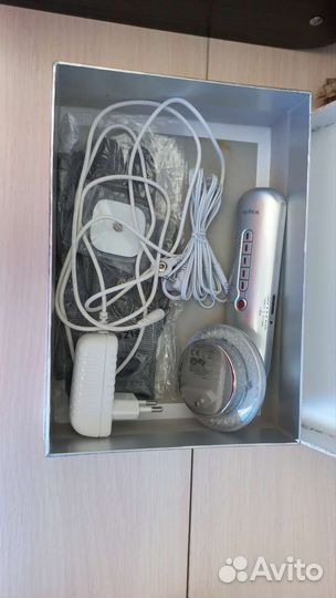 Массажный прибор для ухода за кожей