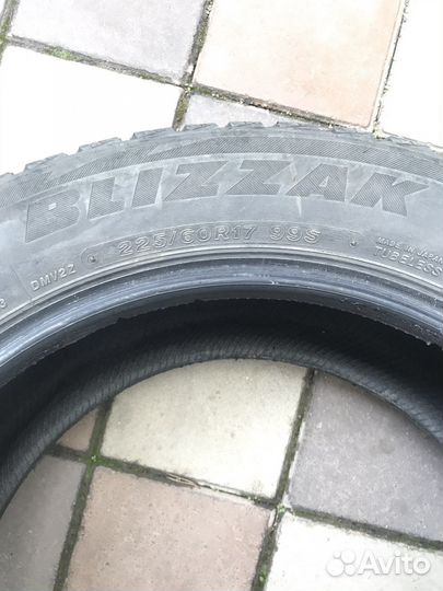 Bridgestone Blizzak DM-V2 225/60 R17