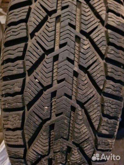 Комплект зимних колёс 225/55/17