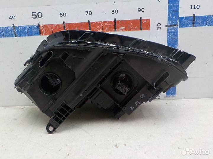 Фара правая Volkswagen Tiguan