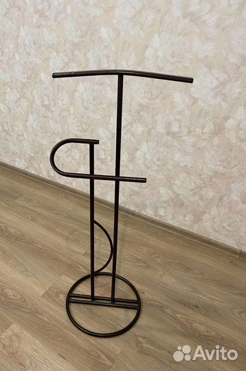 Вешалка для одежды напольная