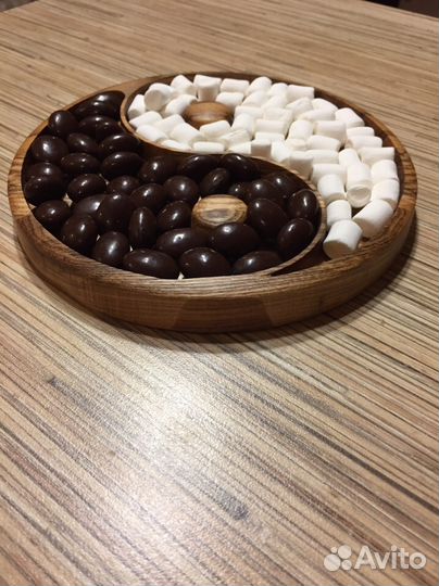 Вазочка резная деревянная 