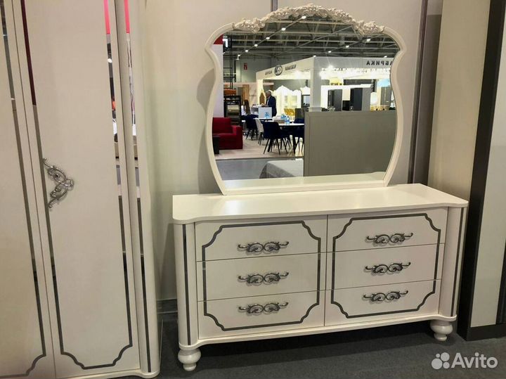 Спальные Гарнитуры