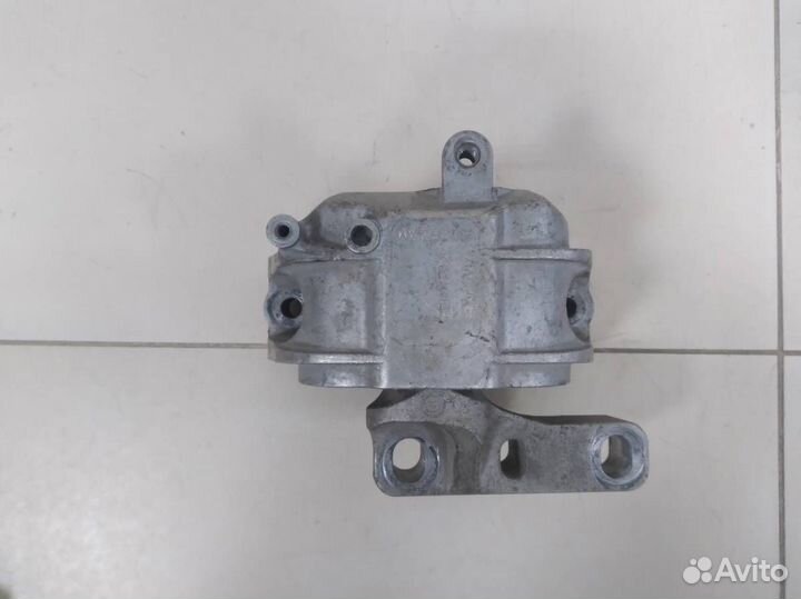 Опора двигателя правая Seat Leon 1P1 2005-2013