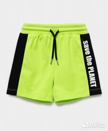 Новый комплект (футболка и шорты)