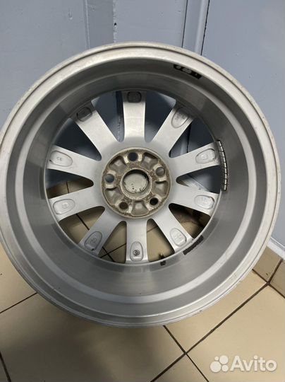 Литые диски r17 5x114.3 оригинал Toyota