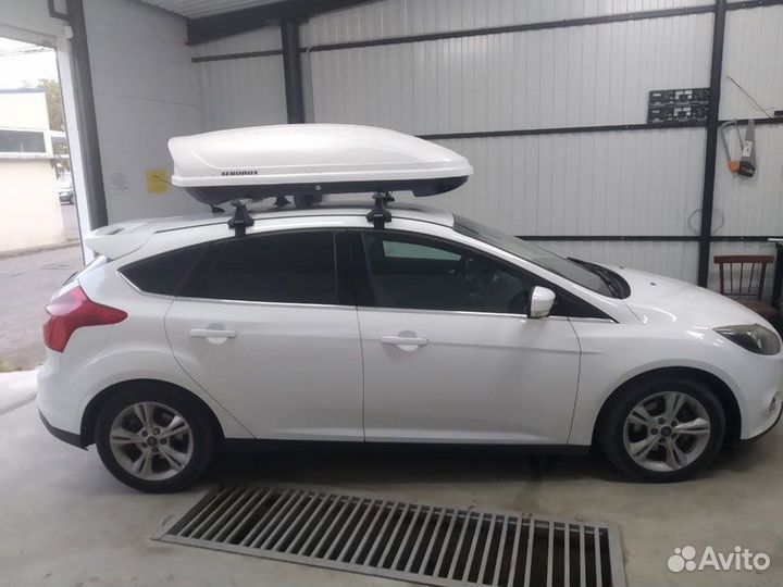 Багажник автобокс на крышу автомобиля Ягуар Jaguar