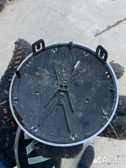 Эмблема Volkswagen Polo